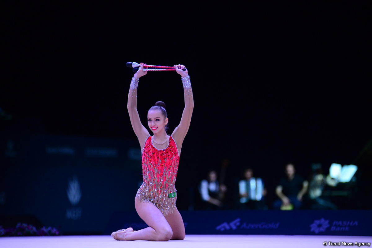 Bakıda bədii gimnastika üzrə Dünya Kubokunun üçüncü yarış günündə ən gözəl məqamlar (FOTO)