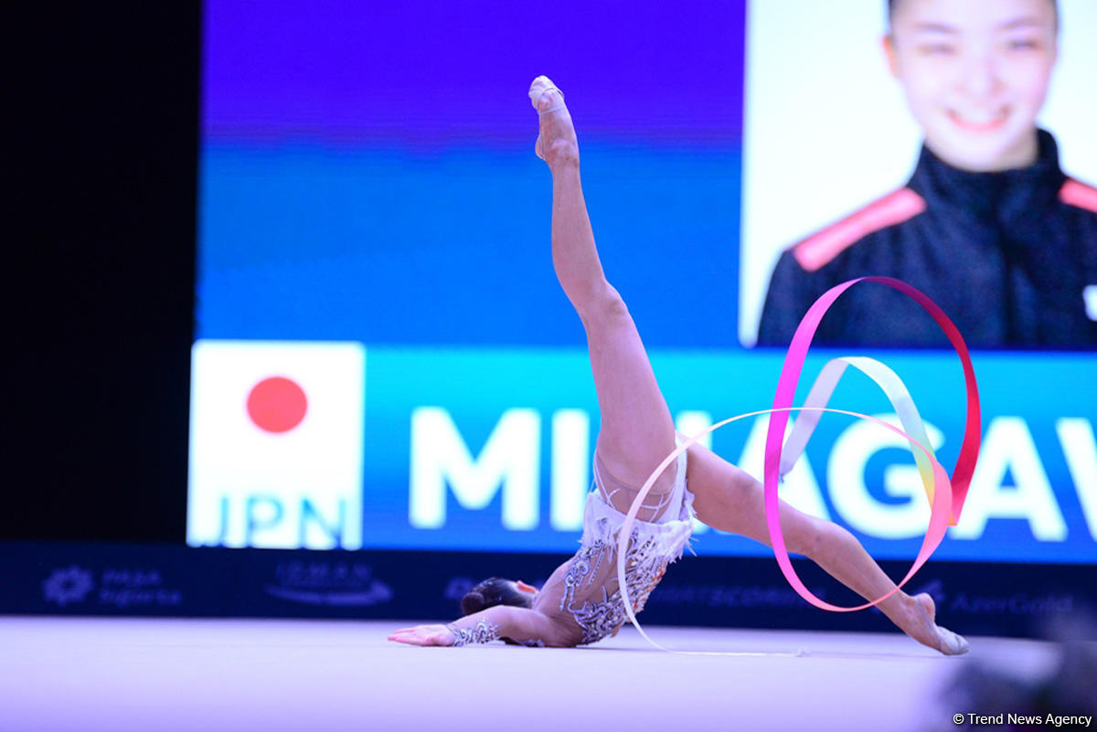 Bakıda bədii gimnastika üzrə Dünya Kubokunun üçüncü yarış günündə ən gözəl məqamlar (FOTO)