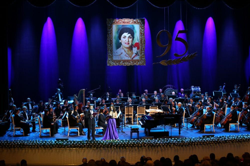 Gəncədə Zərifə Əliyevanın xatirəsinə həsr edilmiş “Zəriflik” Beynəlxalq Musiqi Festivalının açılışı olub (FOTO)