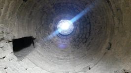 Yazılı sevgi etiraflarının "hücum"una məruz qalan kiçik Mərdəkan qalası (FOTO)
