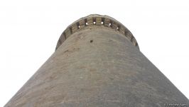 Yazılı sevgi etiraflarının "hücum"una məruz qalan kiçik Mərdəkan qalası (FOTO)