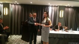 90 nəfər and içdi - Vəkil oldu (FOTO)
