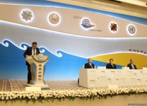 Türkmənbaşı limanı dənizə çıxışı olmayan region ölkələrinə yeni imkanlar açır (FOTO)