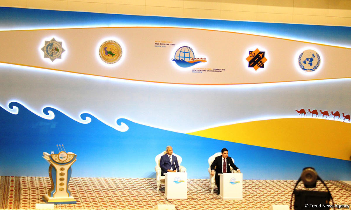 Türkmənbaşı limanı dənizə çıxışı olmayan region ölkələrinə yeni imkanlar açır (FOTO)