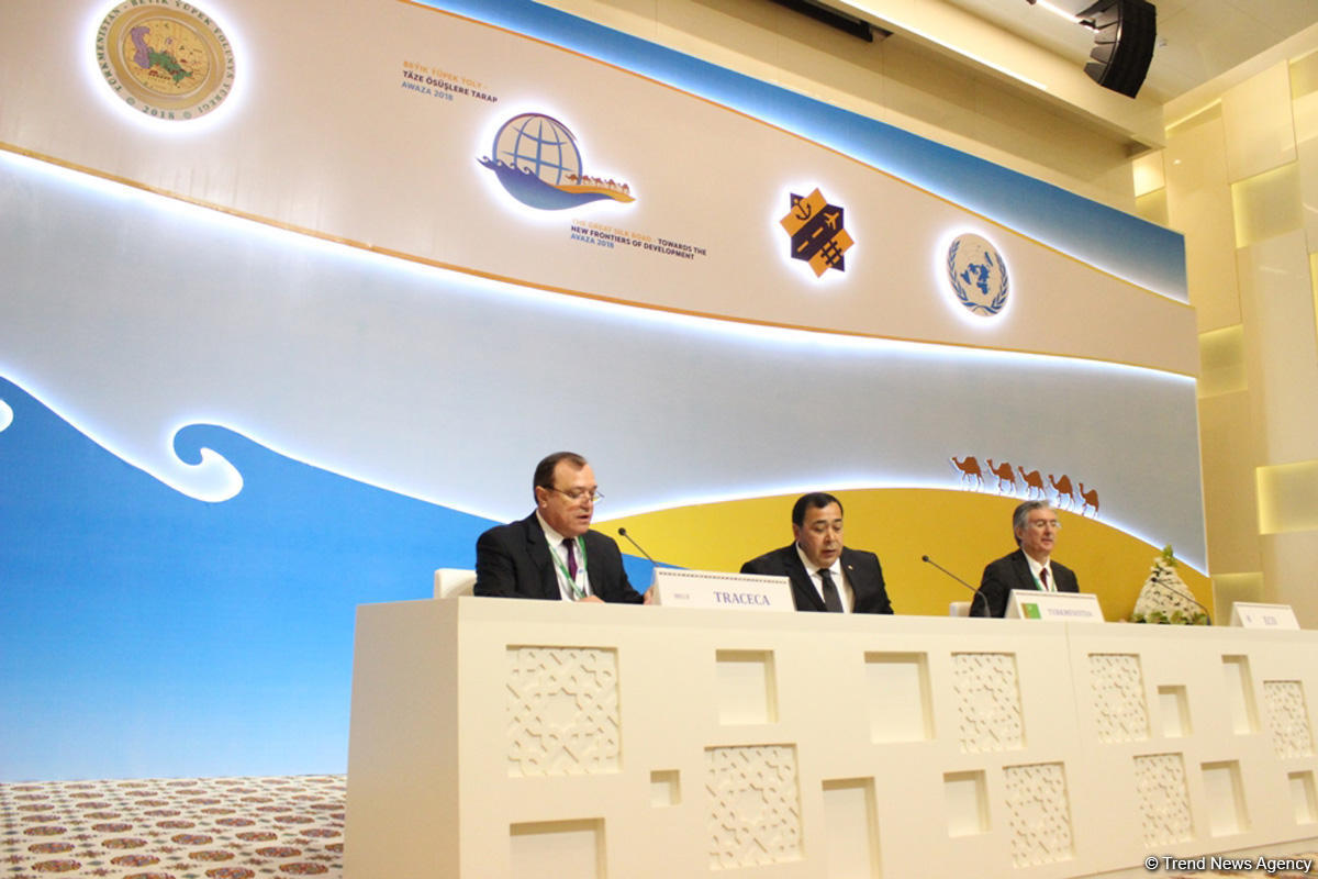 Türkmənbaşı limanı dənizə çıxışı olmayan region ölkələrinə yeni imkanlar açır (FOTO)