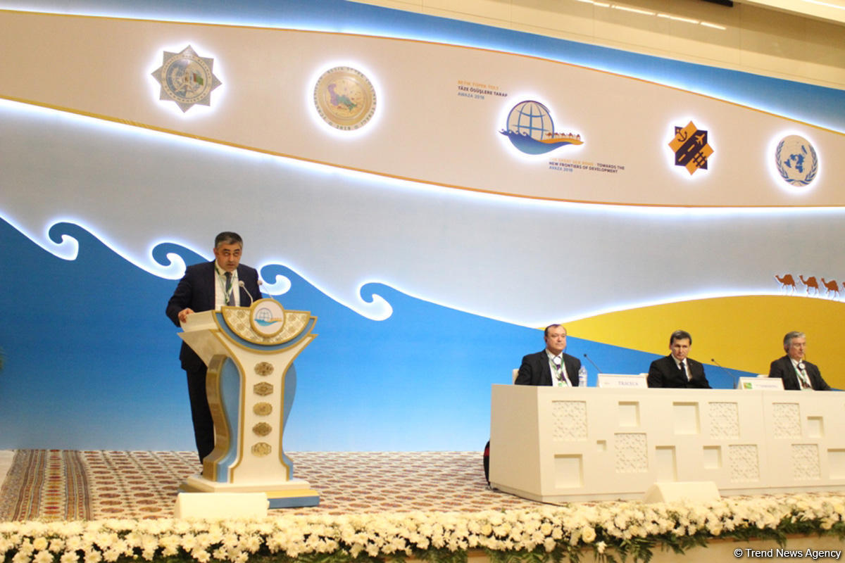 Türkmənbaşı limanı dənizə çıxışı olmayan region ölkələrinə yeni imkanlar açır (FOTO)