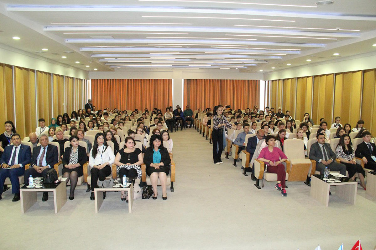 Bilik Fondu III Beynəlxalq Şagird Konfransı keçirib (FOTO)