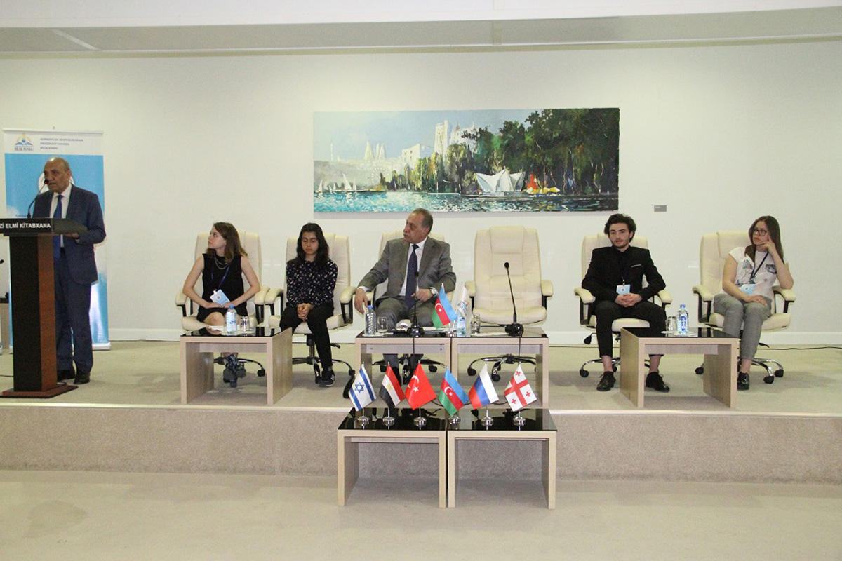 Bilik Fondu III Beynəlxalq Şagird Konfransı keçirib (FOTO)