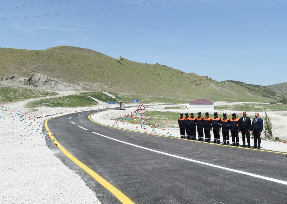 Prezident İlham Əliyev Xızıda avtomobil yolunun açılışında iştirak edib (FOTO) (YENİLƏNİB)