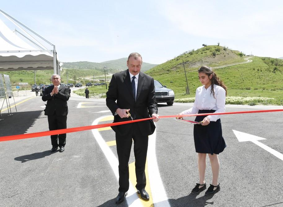 Prezident İlham Əliyev Xızıda avtomobil yolunun açılışında iştirak edib (FOTO) (YENİLƏNİB)