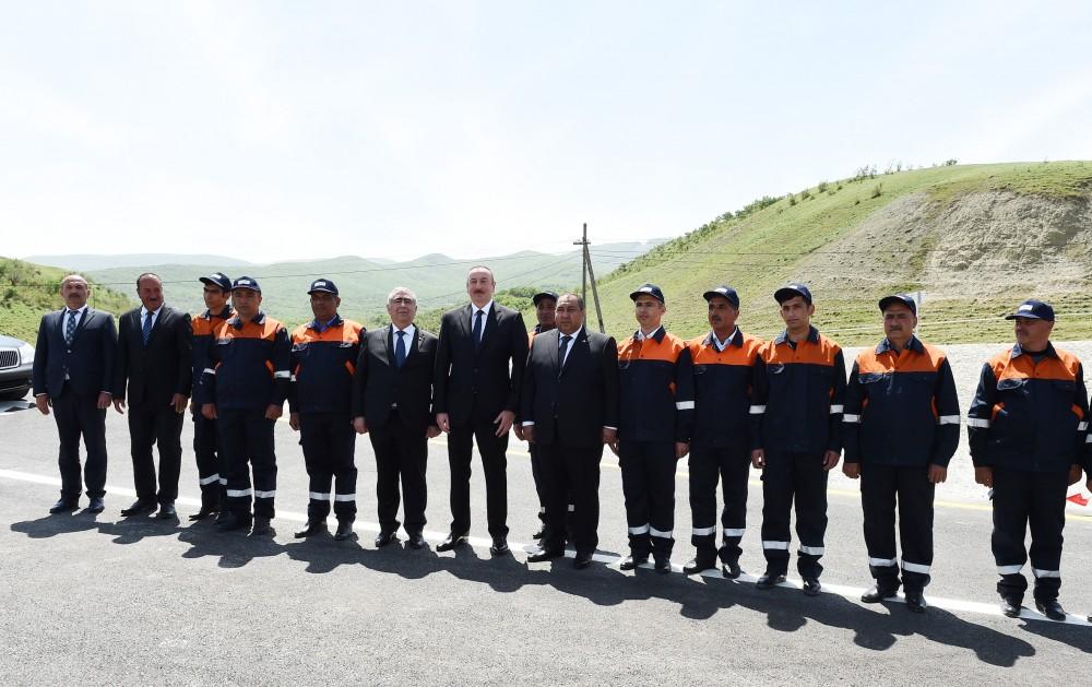 Prezident İlham Əliyev Xızıda avtomobil yolunun açılışında iştirak edib (FOTO) (YENİLƏNİB)