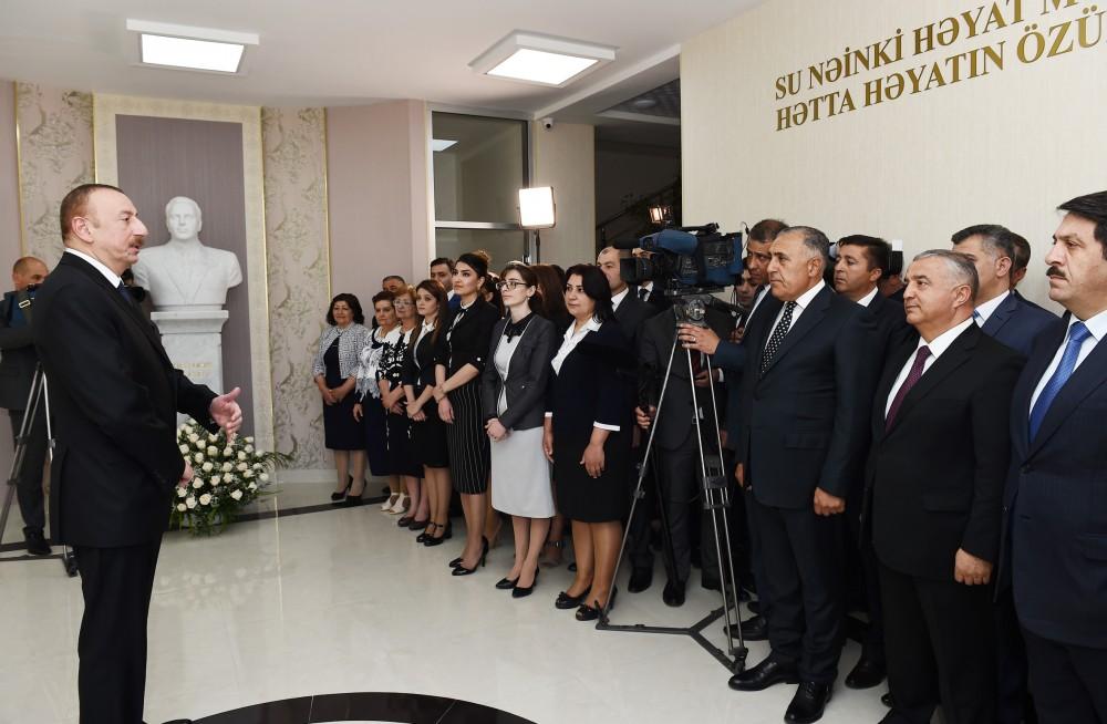 Azərbaycan Prezidenti Xızı şəhərinə və Altıağac qəsəbəsinə içməli suyun verilməsi mərasimində iştirak edib (FOTO) (YENİLƏNİB)