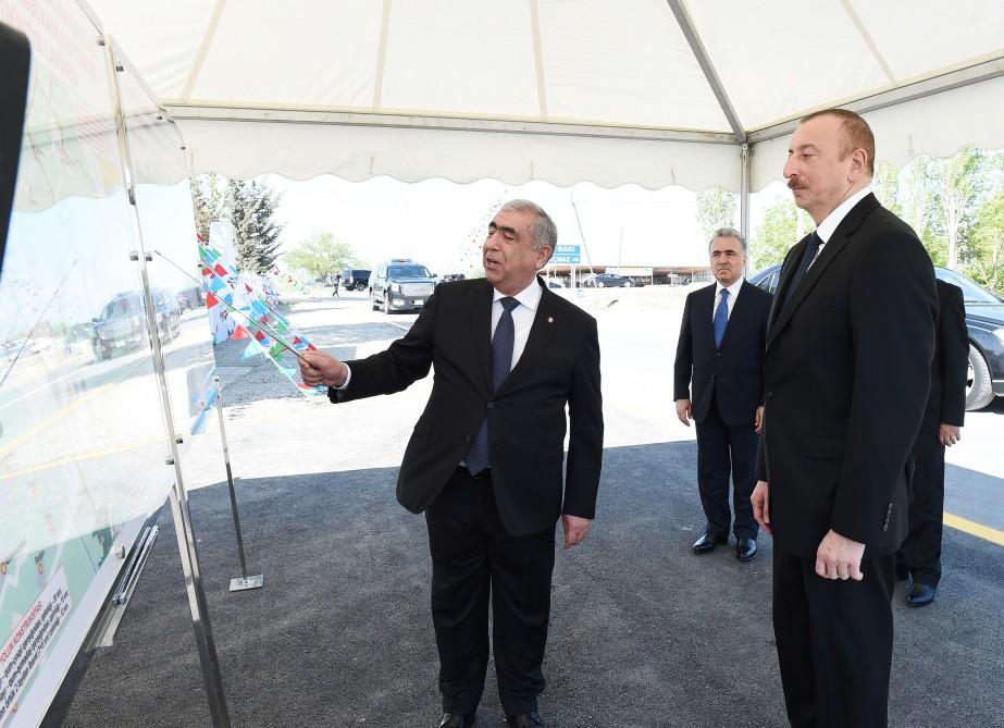 Azərbaycan Prezidenti Xaçmazda avtomobil yolunun açılışında iştirak edib (FOTO) (YENİLƏNİB)
