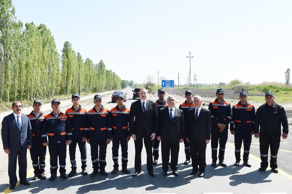 Azərbaycan Prezidenti Xaçmazda avtomobil yolunun açılışında iştirak edib (FOTO) (YENİLƏNİB)