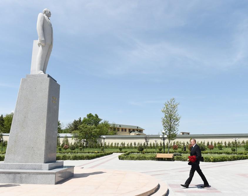Prezident İlham Əliyev Xızı rayonuna səfərə gəlib (FOTO)