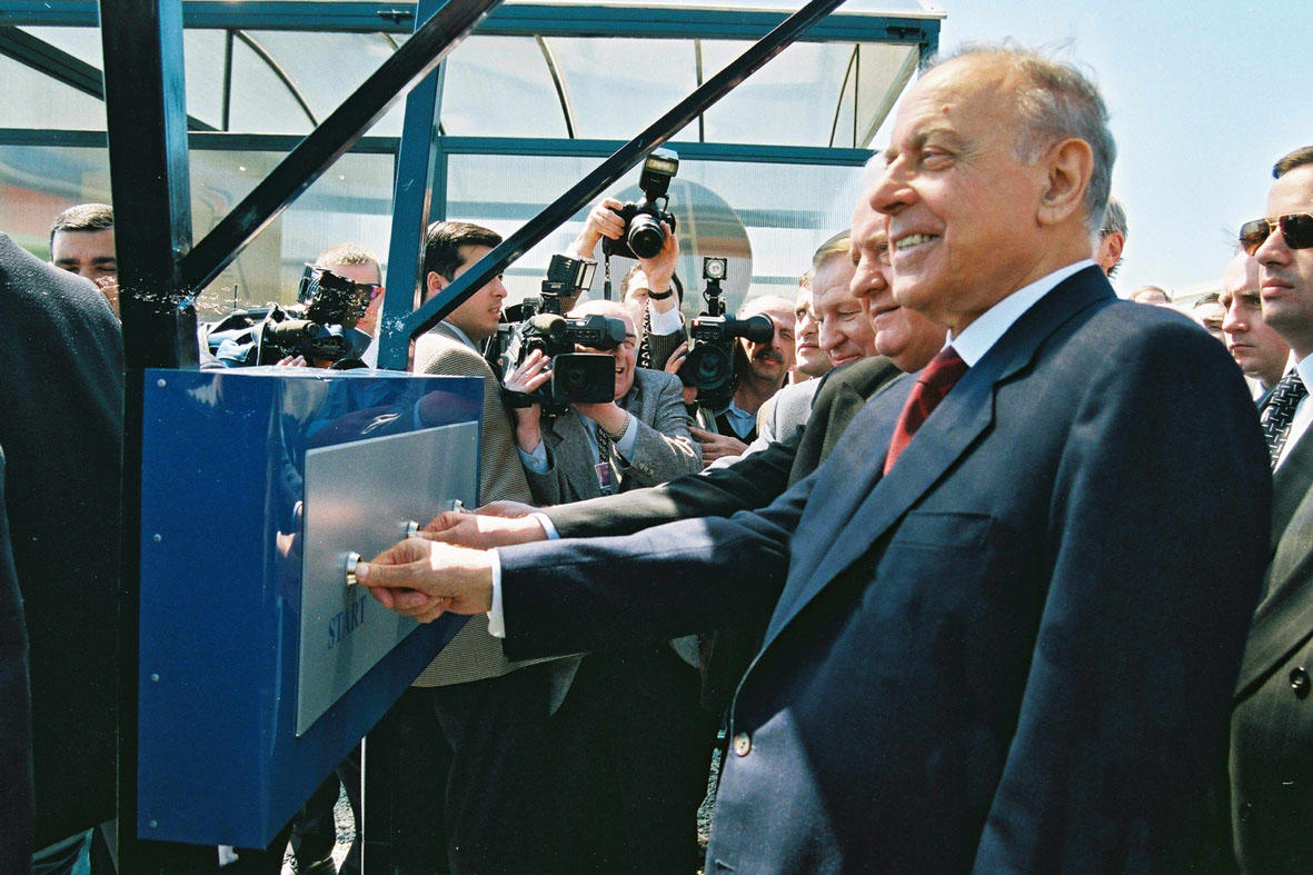 Heydər Əliyevin liderlik fəlsəfəsinə müasir baxış