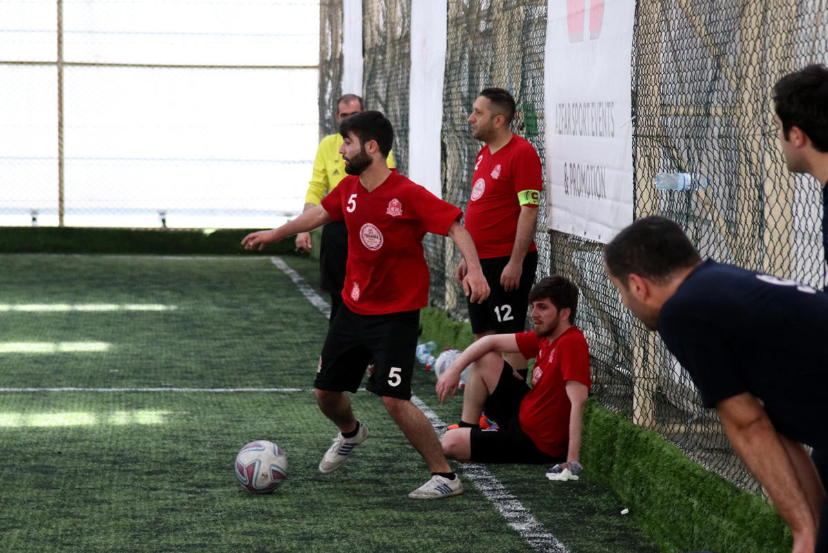 Pley-off mərhələsi: Maraqlı oyunlar və favoritlərin qələbəsi (FOTO)
