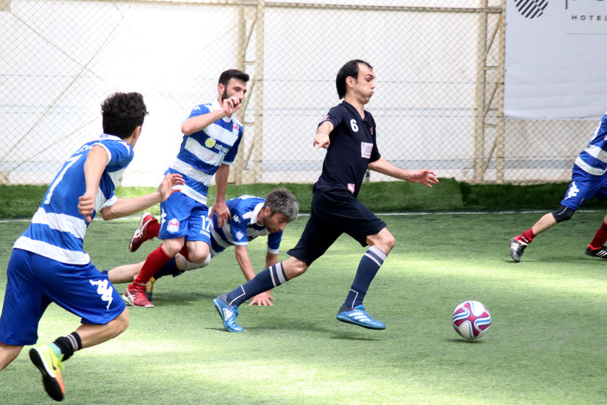 Pley-off mərhələsi: Maraqlı oyunlar və favoritlərin qələbəsi (FOTO)