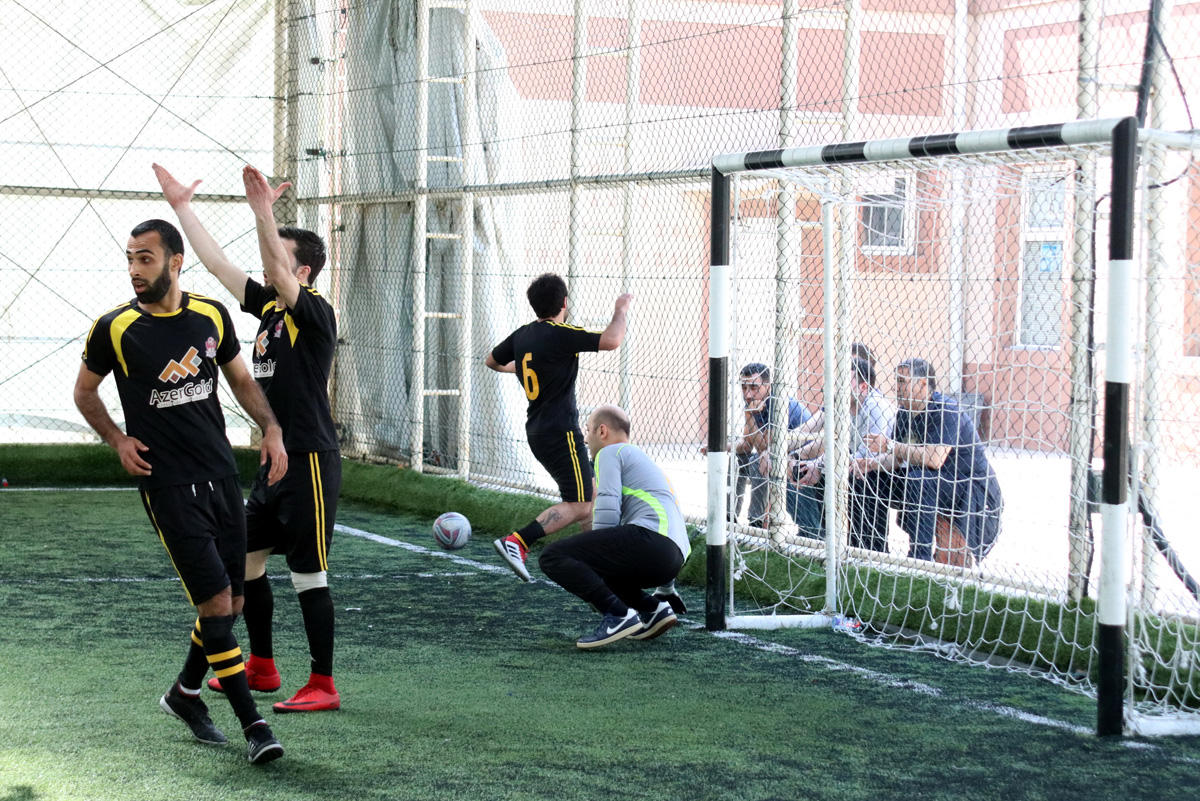 Pley-off mərhələsi: Maraqlı oyunlar və favoritlərin qələbəsi (FOTO)