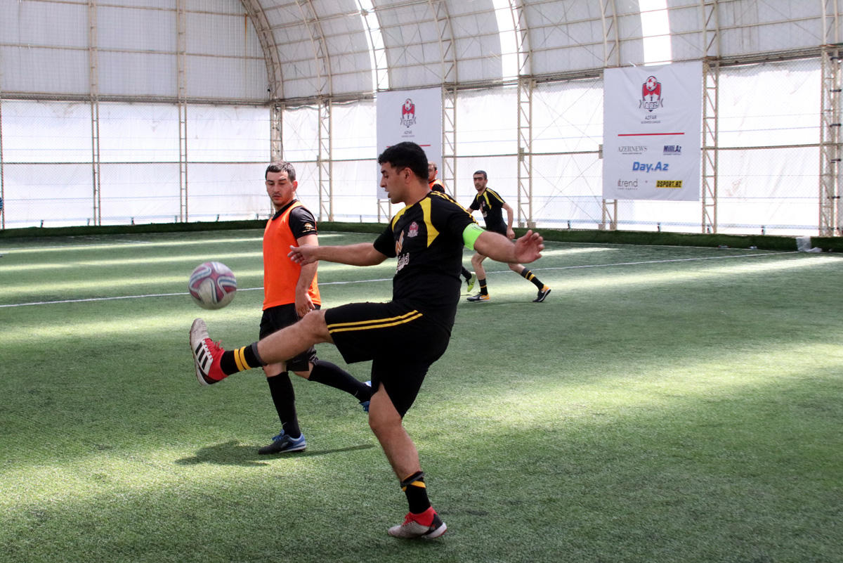 Pley-off mərhələsi: Maraqlı oyunlar və favoritlərin qələbəsi (FOTO)