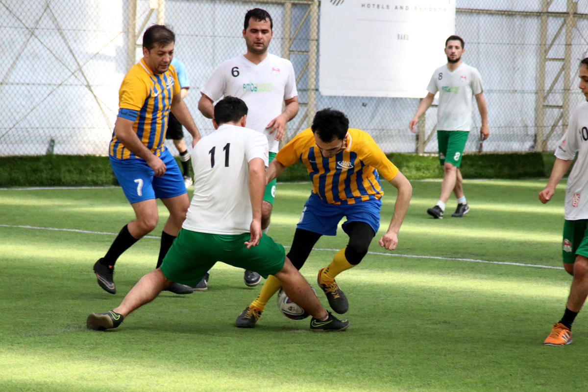Pley-off mərhələsi: Maraqlı oyunlar və favoritlərin qələbəsi (FOTO)