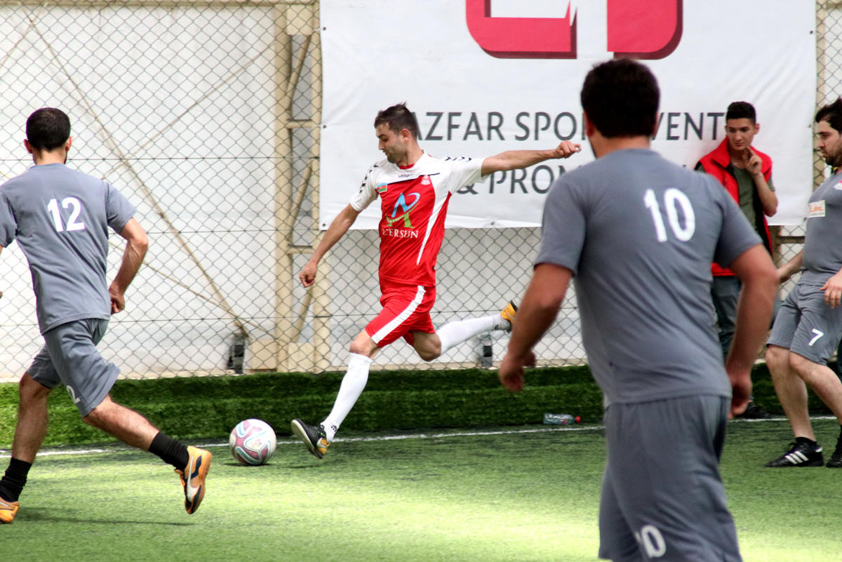 Pley-off mərhələsi: Maraqlı oyunlar və favoritlərin qələbəsi (FOTO)