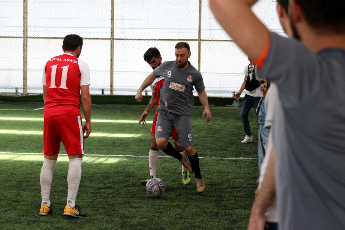 Pley-off mərhələsi: Maraqlı oyunlar və favoritlərin qələbəsi (FOTO)