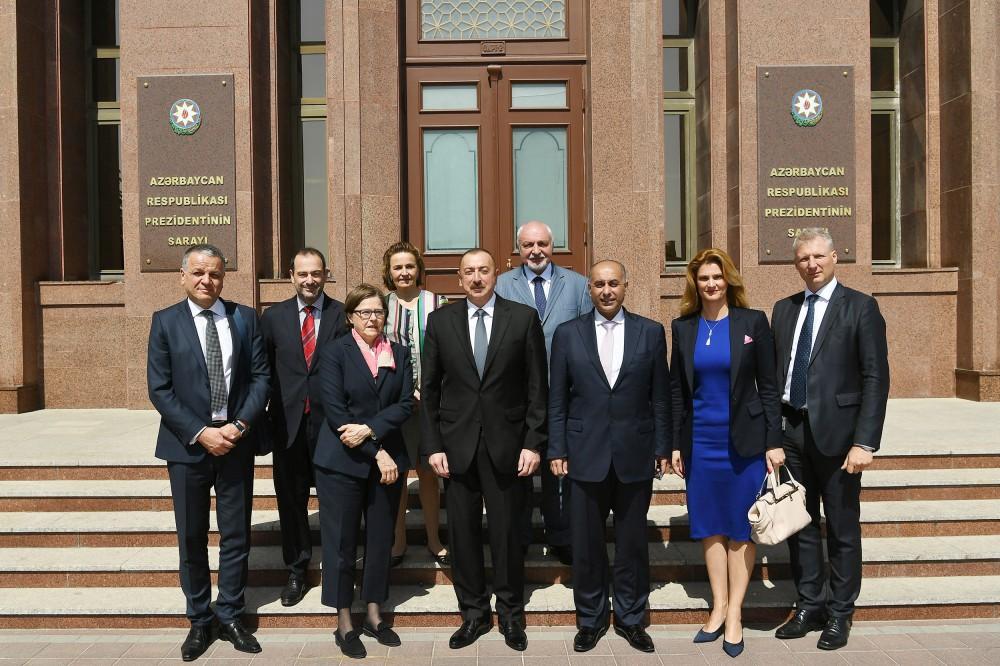 Prezident İlham Əliyev Avropa İttifaqı-Azərbaycan Parlament Əməkdaşlıq Komitəsinin nümayəndə heyətini qəbul edib (YENİLƏNİB) (FOTO)