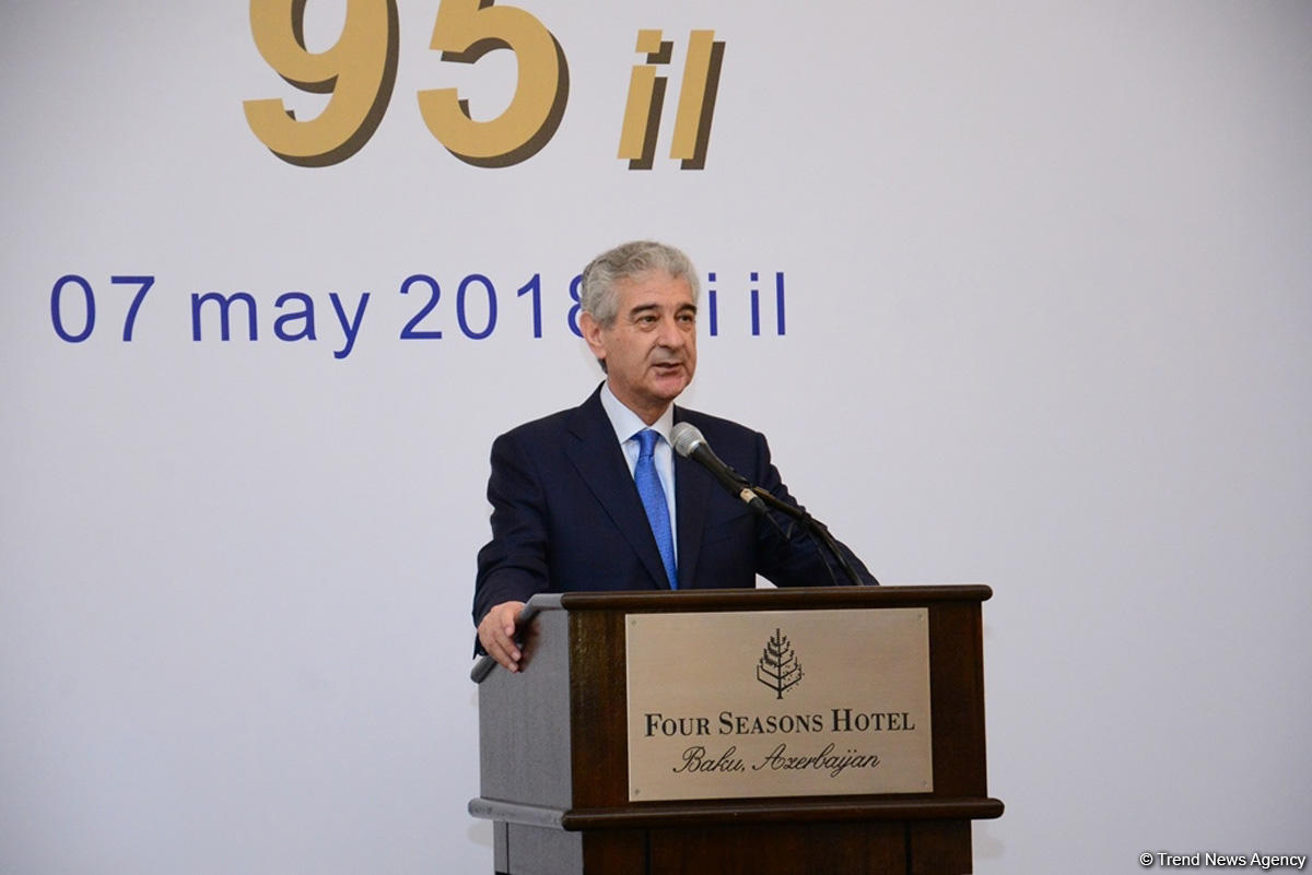 Ümummilli Lider Heydər Əliyevin portretinin təqdimatı olub (FOTO)