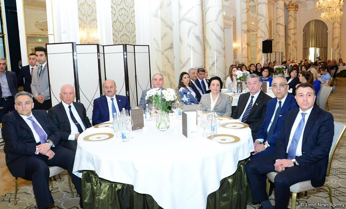 Ümummilli Lider Heydər Əliyevin portretinin təqdimatı olub (FOTO)