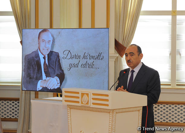 Əli Həsənov: Ümummilli Lider Heydər Əliyev Azərbaycanda dövlət-din münasibətlərinin nümunəvi modelini yaratdı (FOTO)
