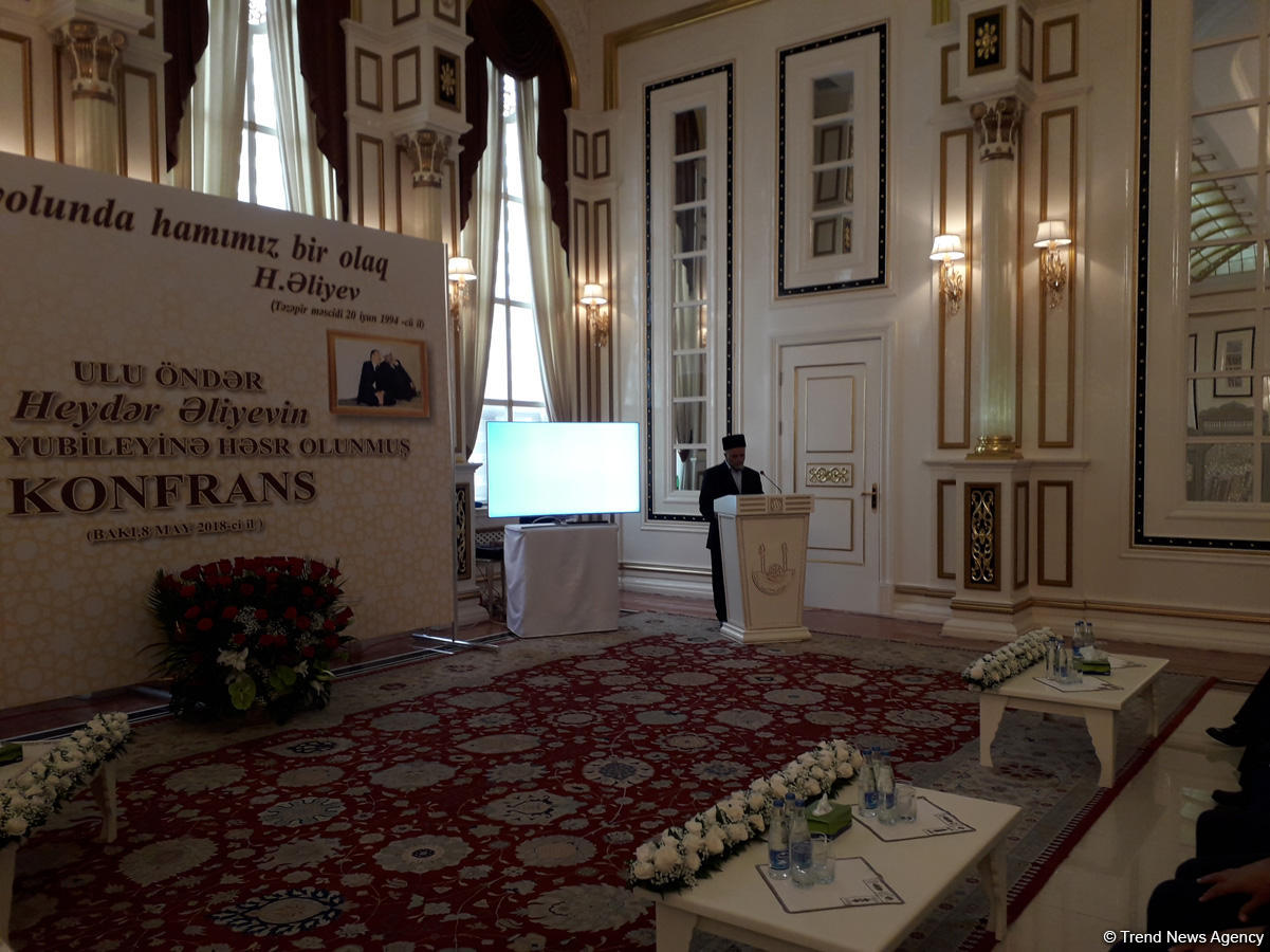 Əli Həsənov: Ümummilli Lider Heydər Əliyev Azərbaycanda dövlət-din münasibətlərinin nümunəvi modelini yaratdı (FOTO)