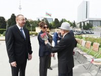 Prezident İlham Əliyev və birinci xanım Mehriban Əliyeva 9 May - Qələbə Günü münasibətilə Bakıda keçirilən mərasimdə iştirak ediblər (YENİLƏNİB) (FOTO)