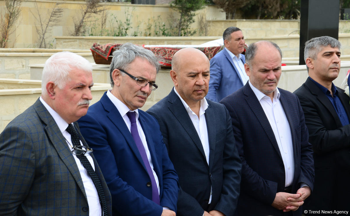 Azərbaycan ictimaiyyəti unudulmaz Rauf Talışinski ilə vidalaşıb (FOTO) (YENİLƏNİB)