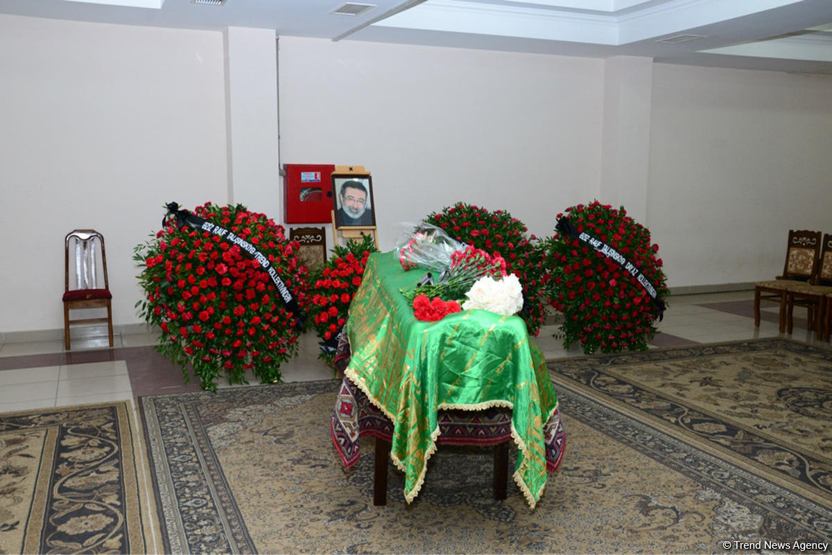 Azərbaycan ictimaiyyəti unudulmaz Rauf Talışinski ilə vidalaşıb (FOTO) (YENİLƏNİB)