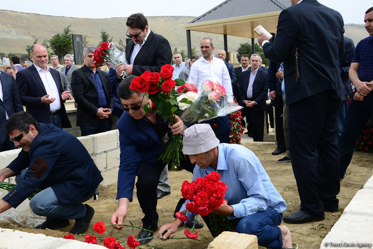 Azərbaycan ictimaiyyəti unudulmaz Rauf Talışinski ilə vidalaşıb (FOTO) (YENİLƏNİB)