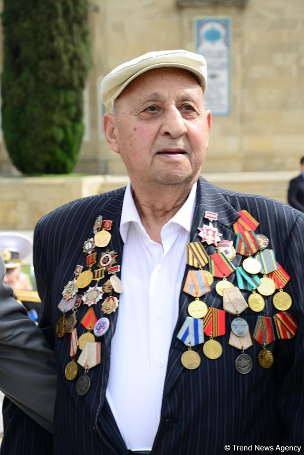 Azərbaycan ictimaiyyəti 9 May - faşizm üzərində Qələbənin 73-cü ildönümünü qeyd edir (FOTO)