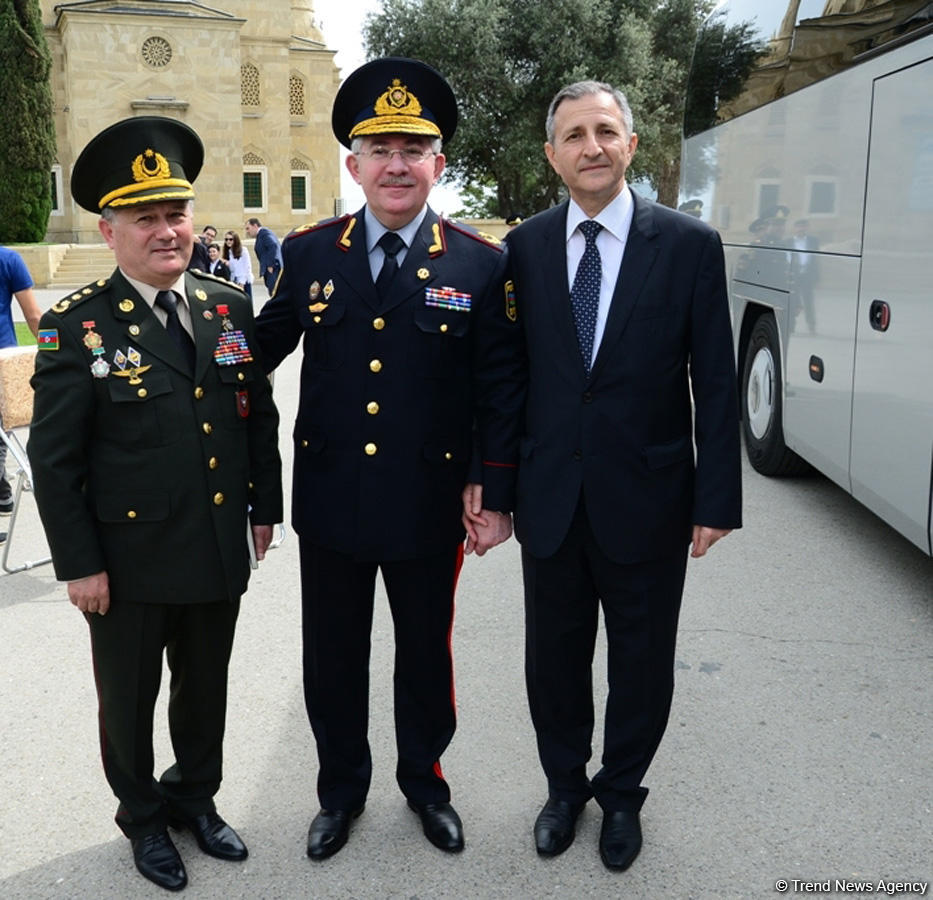 Azərbaycan ictimaiyyəti 9 May - faşizm üzərində Qələbənin 73-cü ildönümünü qeyd edir (FOTO)
