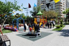 Leyla Əliyevanın iştirakı ilə “Bizim həyət” layihəsi çərçivəsində abadlaşdırılan növbəti həyət sakinlərin istifadəsinə verilib (FOTO)