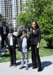 Leyla Əliyevanın iştirakı ilə “Bizim həyət” layihəsi çərçivəsində abadlaşdırılan növbəti həyət sakinlərin istifadəsinə verilib (FOTO)