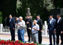 Azərbaycan ictimaiyyəti Ümummilli Lider Heydər Əliyevin anadan olmasının 95-ci ildönümünü qeyd edir (FOTO)