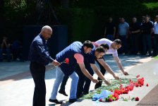 Azərbaycan ictimaiyyəti Ümummilli Lider Heydər Əliyevin anadan olmasının 95-ci ildönümünü qeyd edir (FOTO)