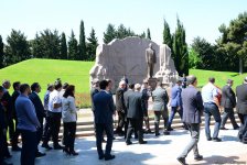 Azərbaycan ictimaiyyəti Ümummilli Lider Heydər Əliyevin anadan olmasının 95-ci ildönümünü qeyd edir (FOTO)