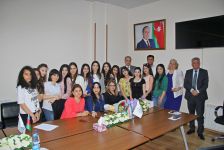 “Cəza” monotamaşasının yaradıcı heyəti Bilik Fondunda (FOTO)