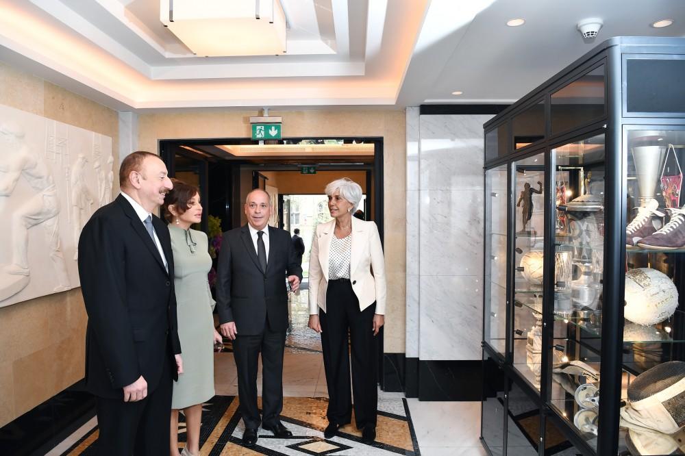 Prezident İlham Əliyev və birinci xanım Mehriban Əliyeva Bakıda "Dinamo" otelinin açılışında iştirak ediblər (YENİLƏNİB-2) (FOTO)