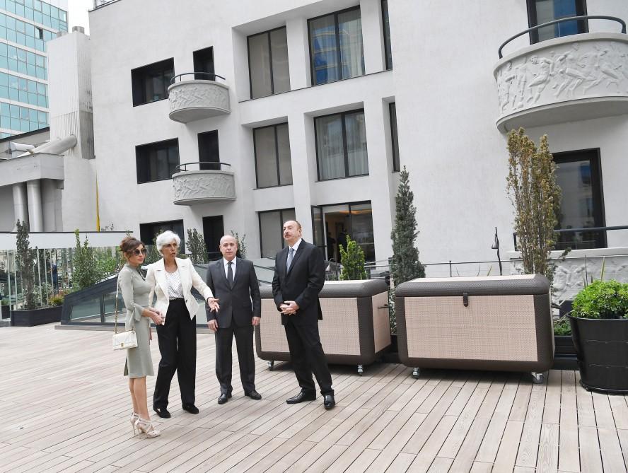 Prezident İlham Əliyev və birinci xanım Mehriban Əliyeva Bakıda "Dinamo" otelinin açılışında iştirak ediblər (YENİLƏNİB-2) (FOTO)