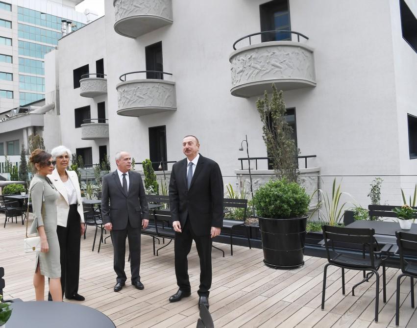 Prezident İlham Əliyev və birinci xanım Mehriban Əliyeva Bakıda "Dinamo" otelinin açılışında iştirak ediblər (YENİLƏNİB-2) (FOTO)