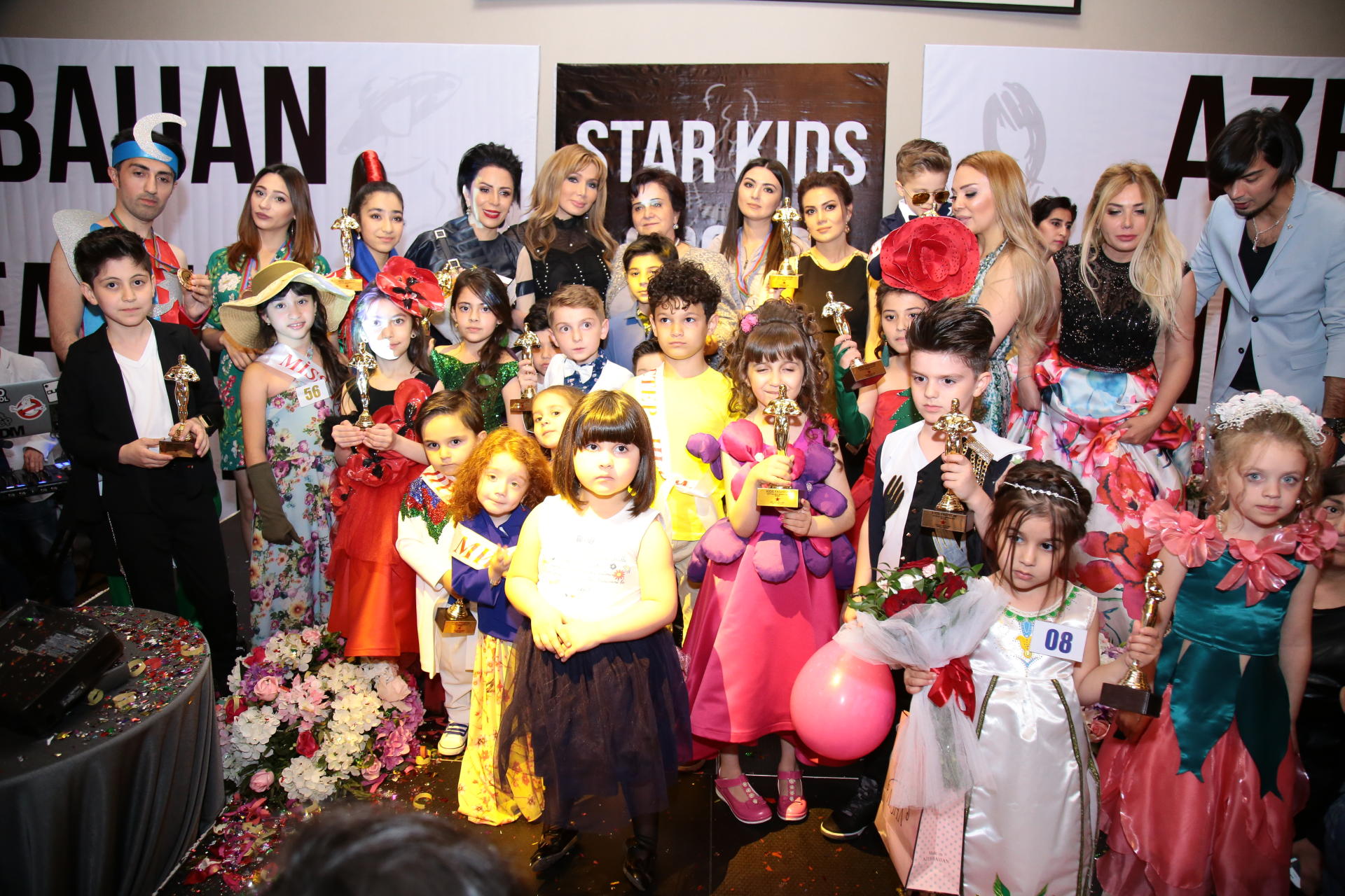 Azərbaycanın bahar çiçəkləri - Rəngli dəfilə (FOTO)