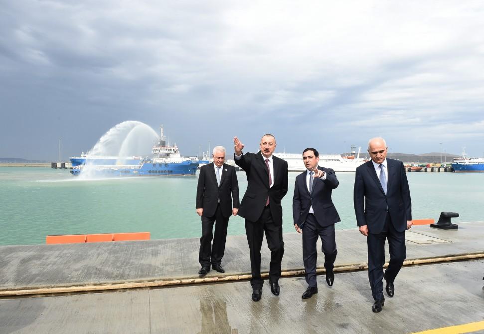 Prezident İlham Əliyev Bakı Beynəlxalq Dəniz Ticarət Limanı Kompleksinin açılışında iştirak edib (FOTO) (YENİLƏNİB-2)