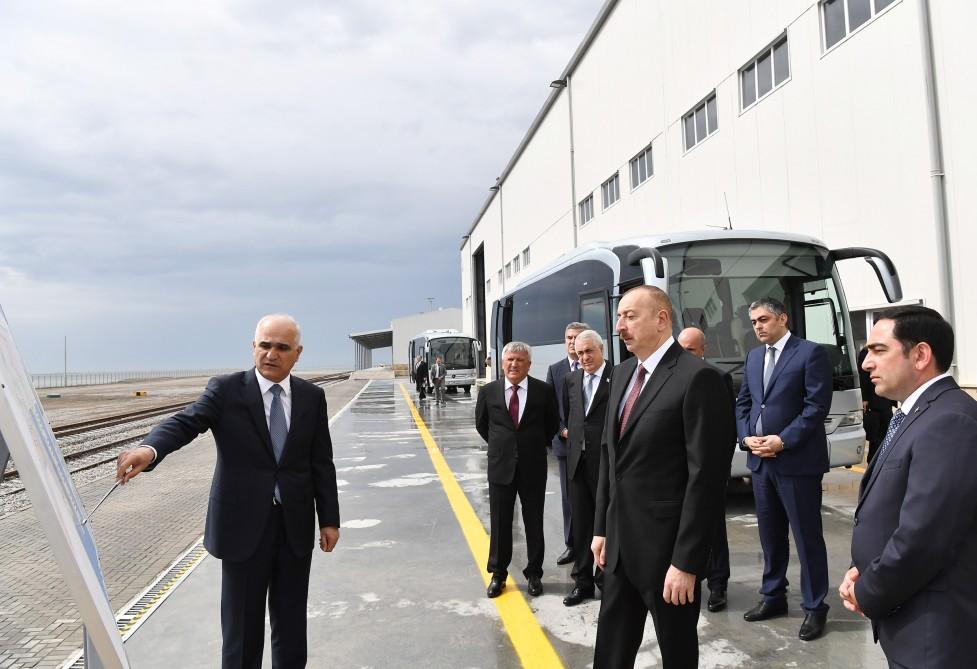 Prezident İlham Əliyev Bakı Beynəlxalq Dəniz Ticarət Limanı Kompleksinin açılışında iştirak edib (FOTO) (YENİLƏNİB-2)